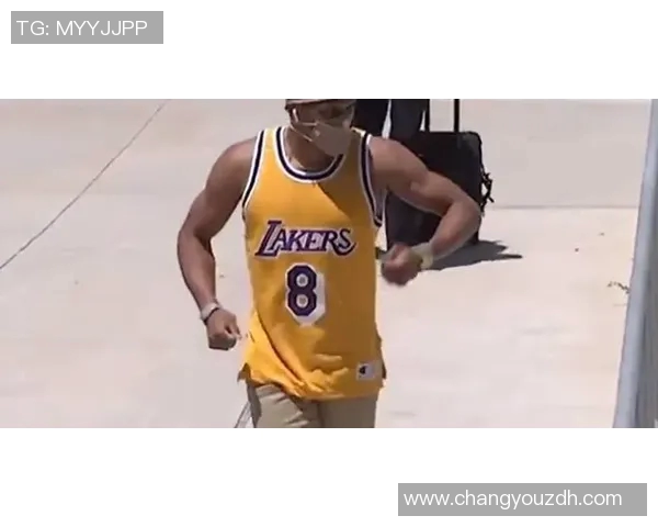 足球巨星穿科比球衣致敬传奇时刻背后的故事与意义